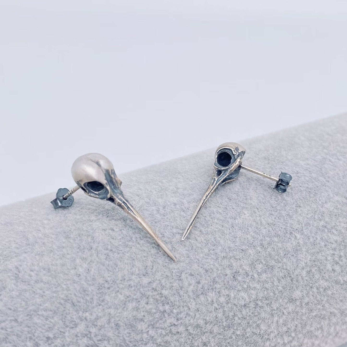 925 Sterling Silver Vintage Hummingbird Skull Ear Studs - GT - Loved To Death