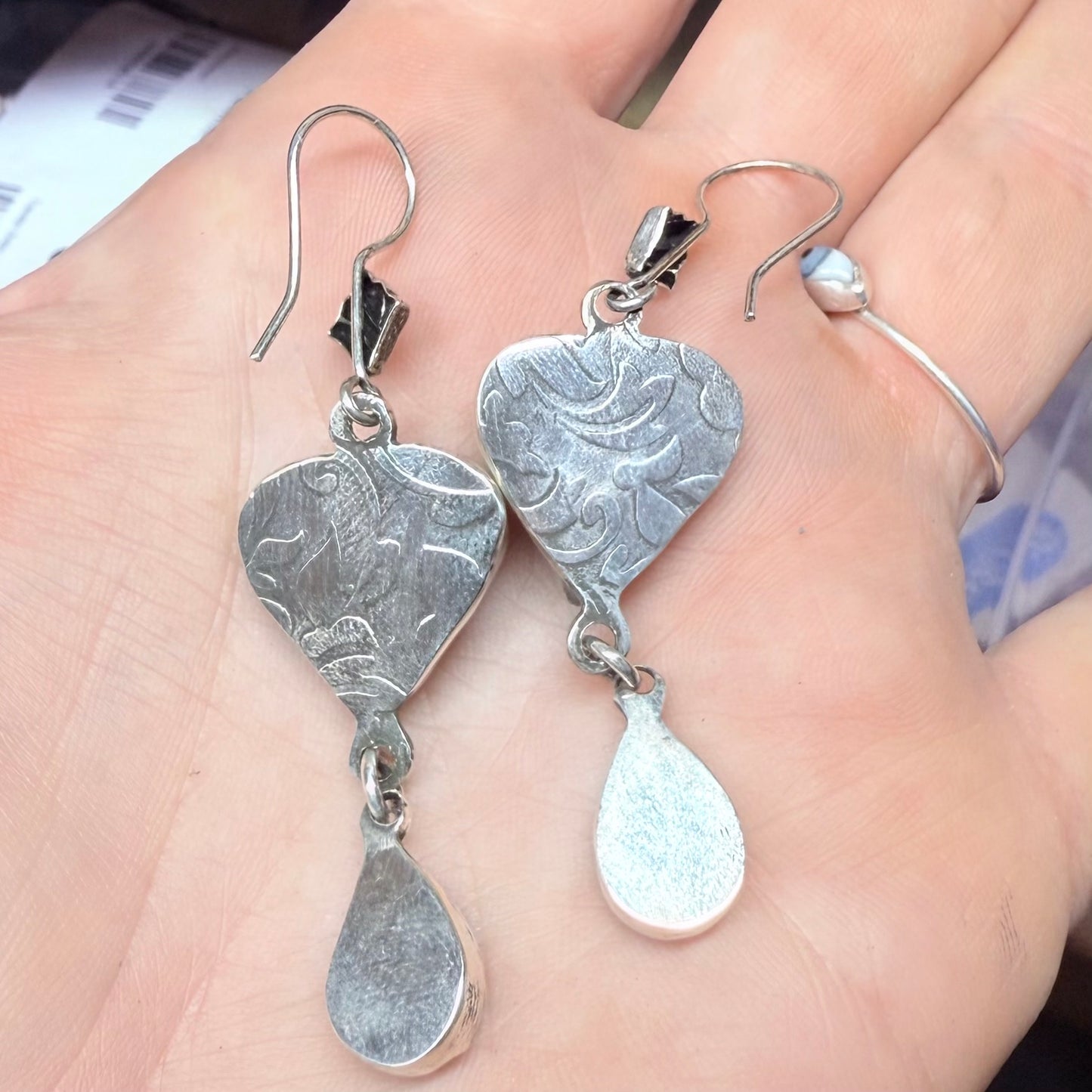 Sterling Gothic Victorian Lover’s Eye Black Heart Earrings Garnet Drops Green Eye