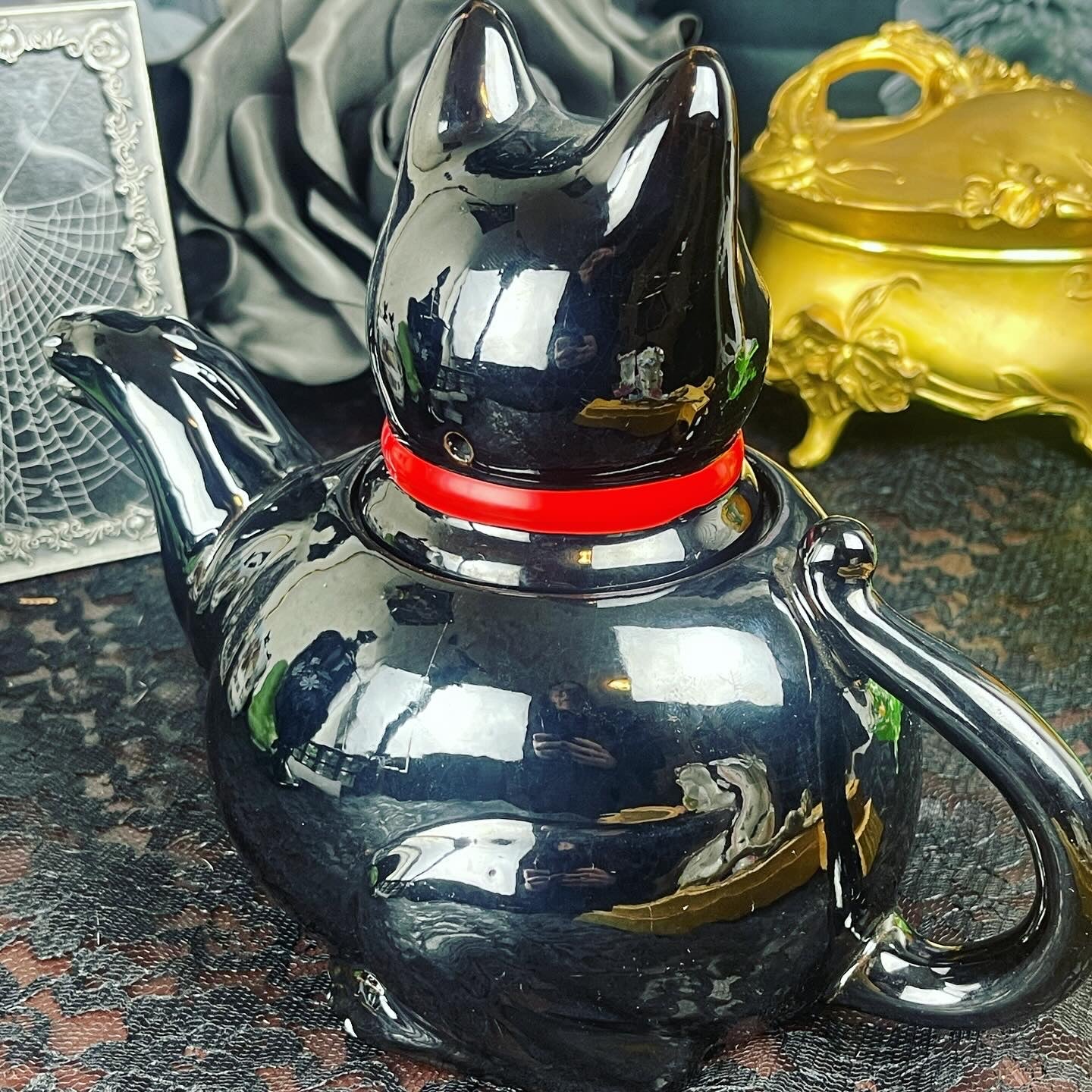 Antique Black Cat Teapot Excellent Condition - Loved To Death