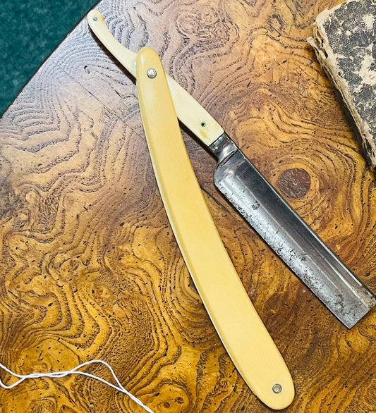 Antique Solingen Germany Celluloid Straight Razor - Loved To Death