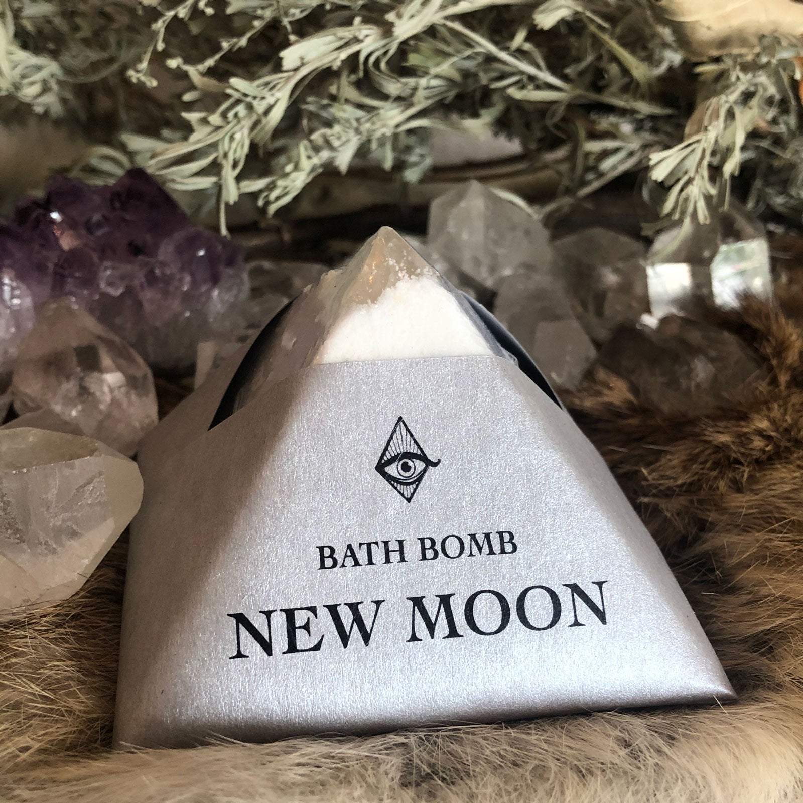 New Moon Pyramid Crystal Bath Bomb - Loved To Death