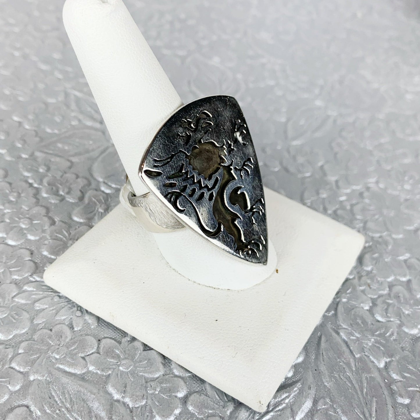 Sterling Griffin shield Ring - Loved To Death
