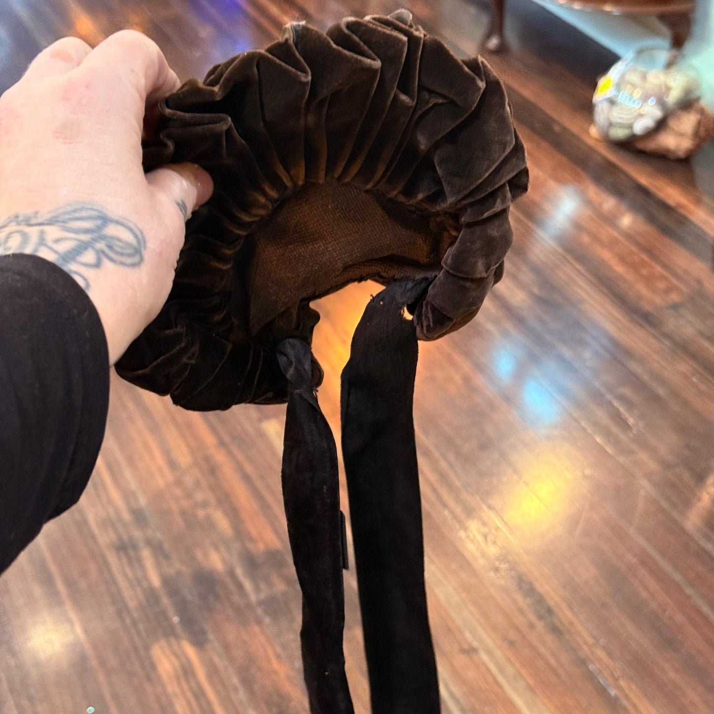 Victorian Deep Brown Velvet Mourning Hat Long Ties - Loved To Death