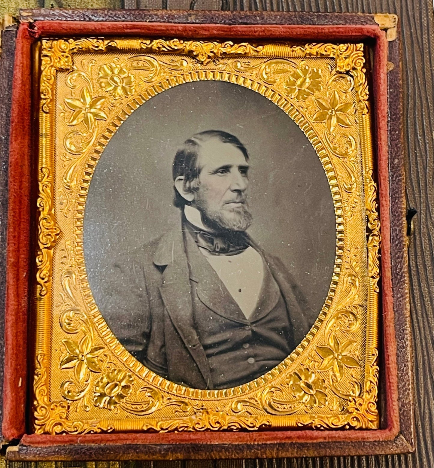 Victorian Framed Bearded Man In Eagle Velvet Case - Loved To Death