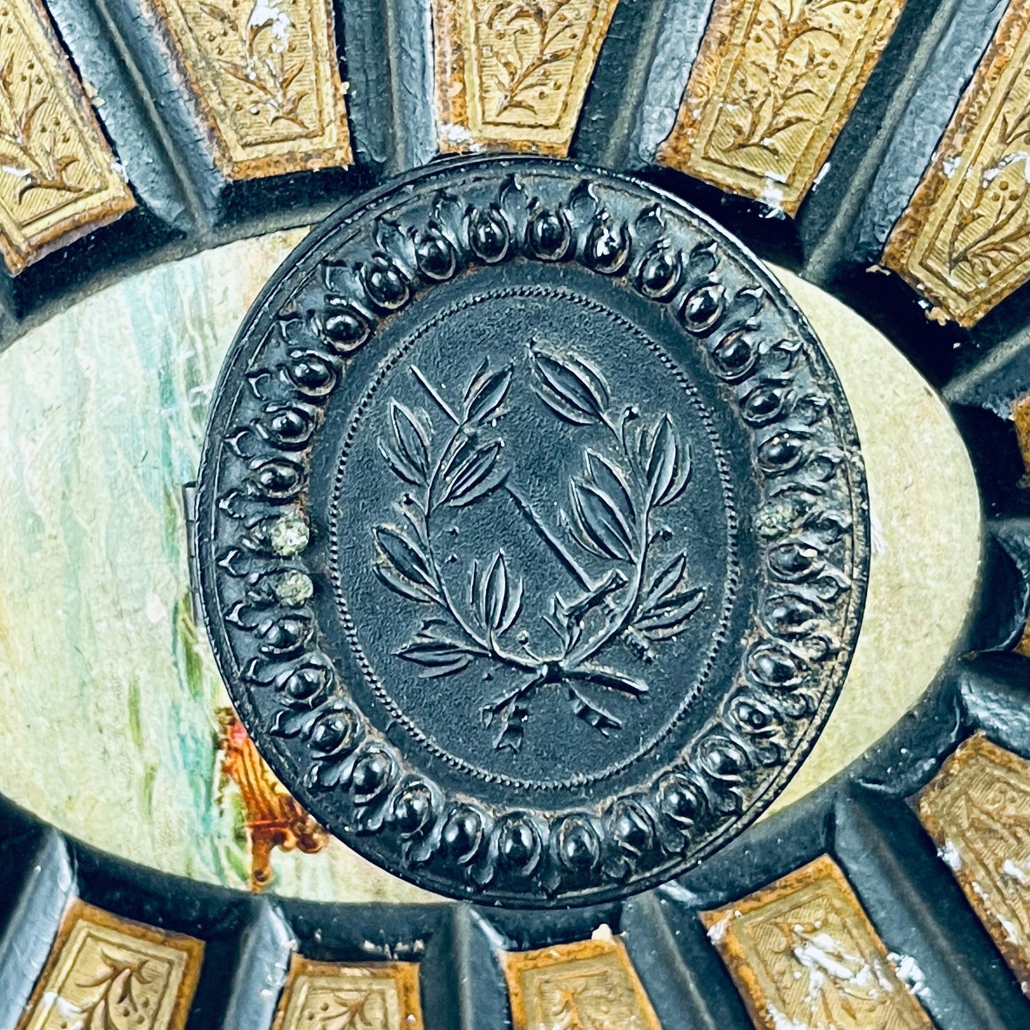 Victorian Oval Union Case Dagguerotype Man - Loved To Death
