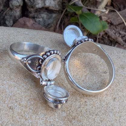 Gothic Oval Gemstone Poison Ring - Onyx Sterling Silver