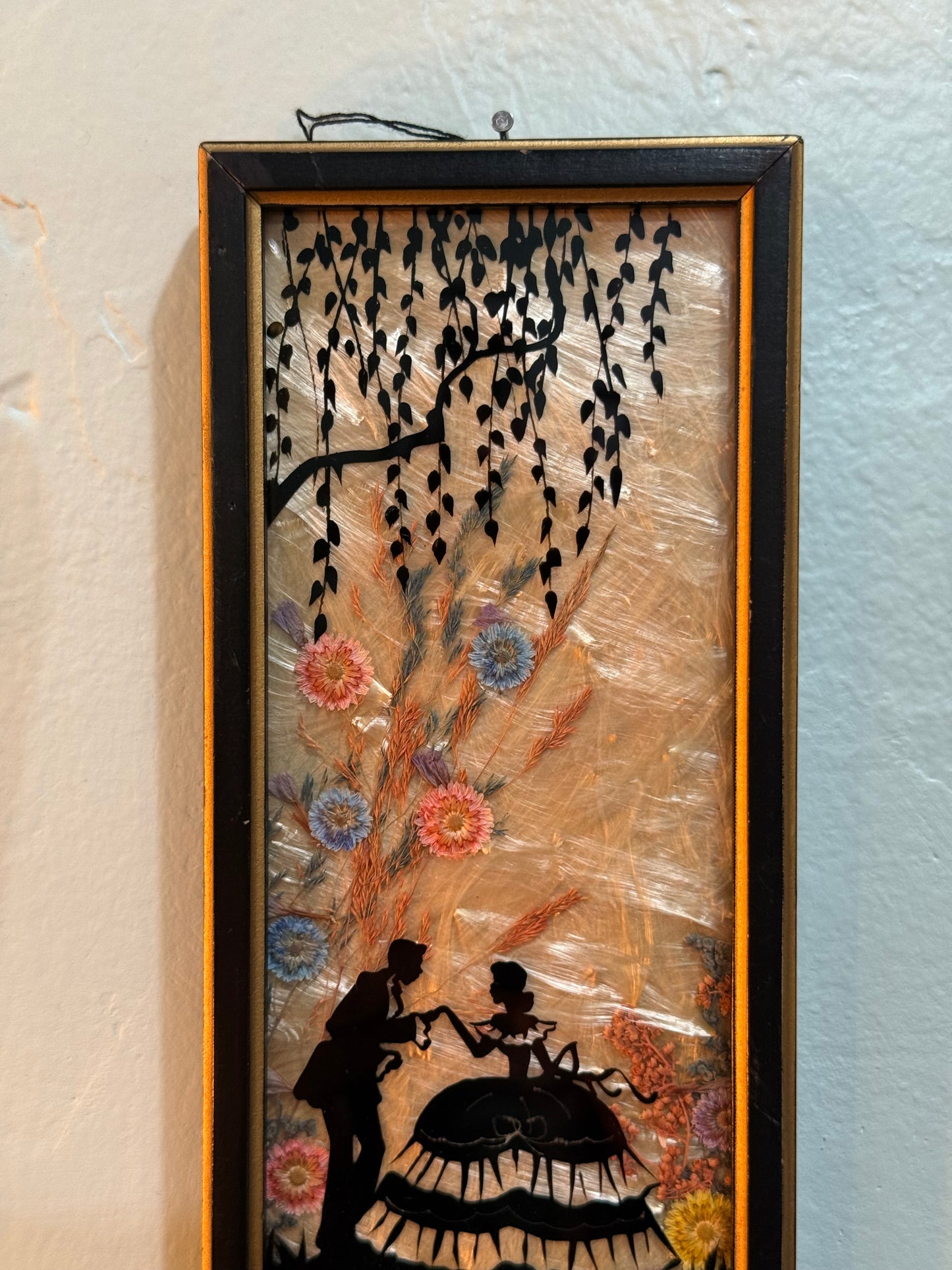 Antique Milkweed Black Framed Couple Kiss Hand