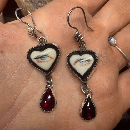 Sterling Gothic Victorian Lover’s Eye Black Heart Earrings Garnet Drops Green Eye