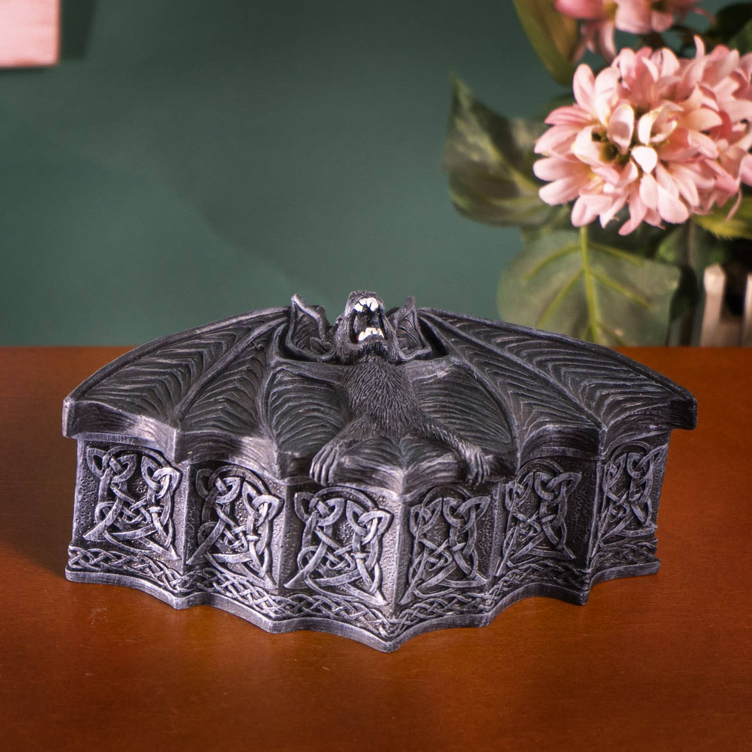 Vampire Bat Box – Loved To Death