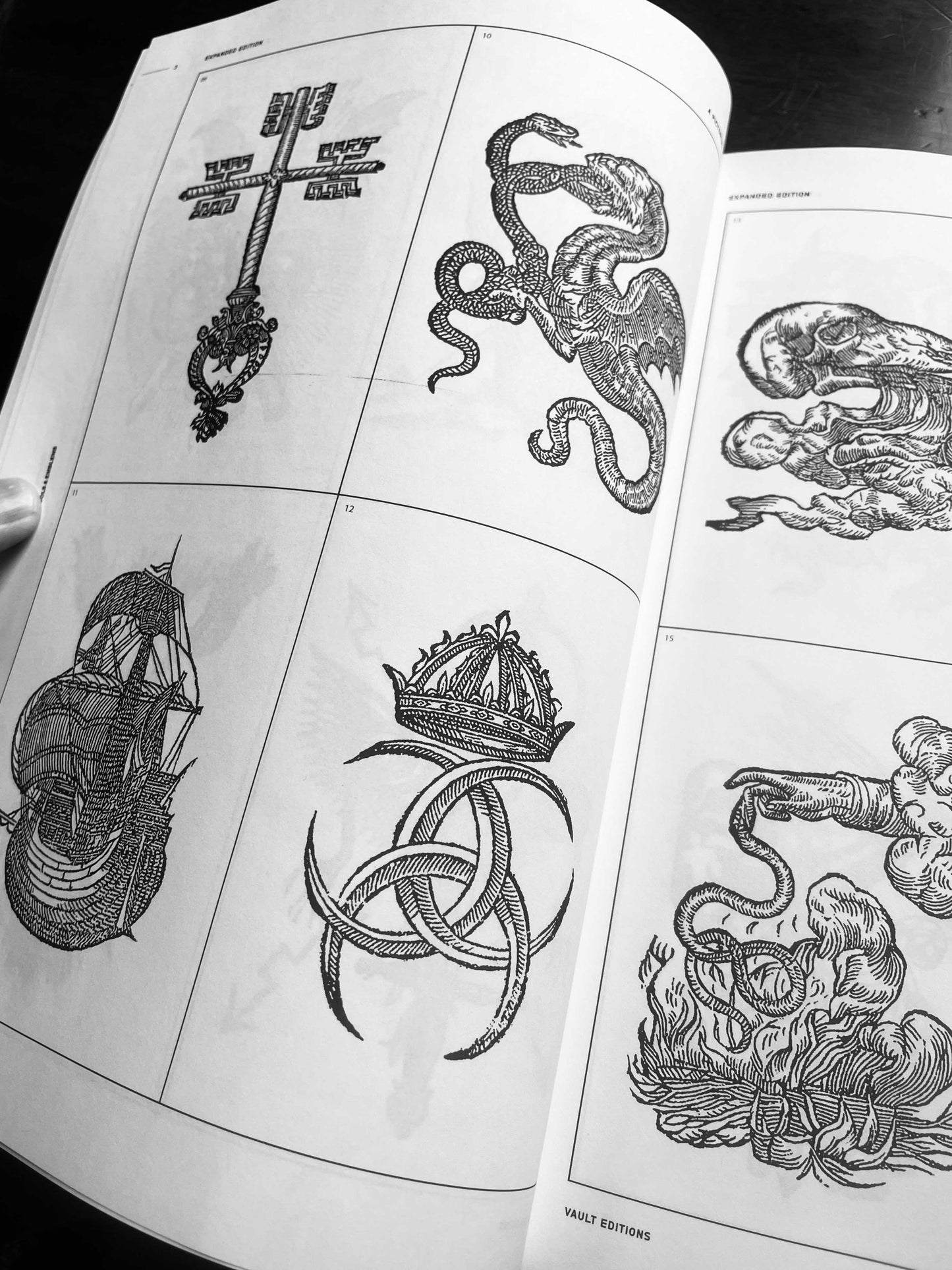 Symbols & Emblems, an Image Archive for Artists & Designers