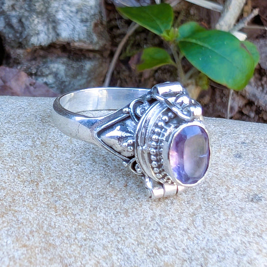 Oval Amethyst Poison Ring - Sterling Silver