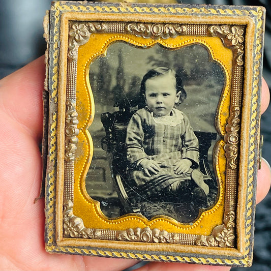 Antique Tintype Little Girl In Original 1/2 Case
