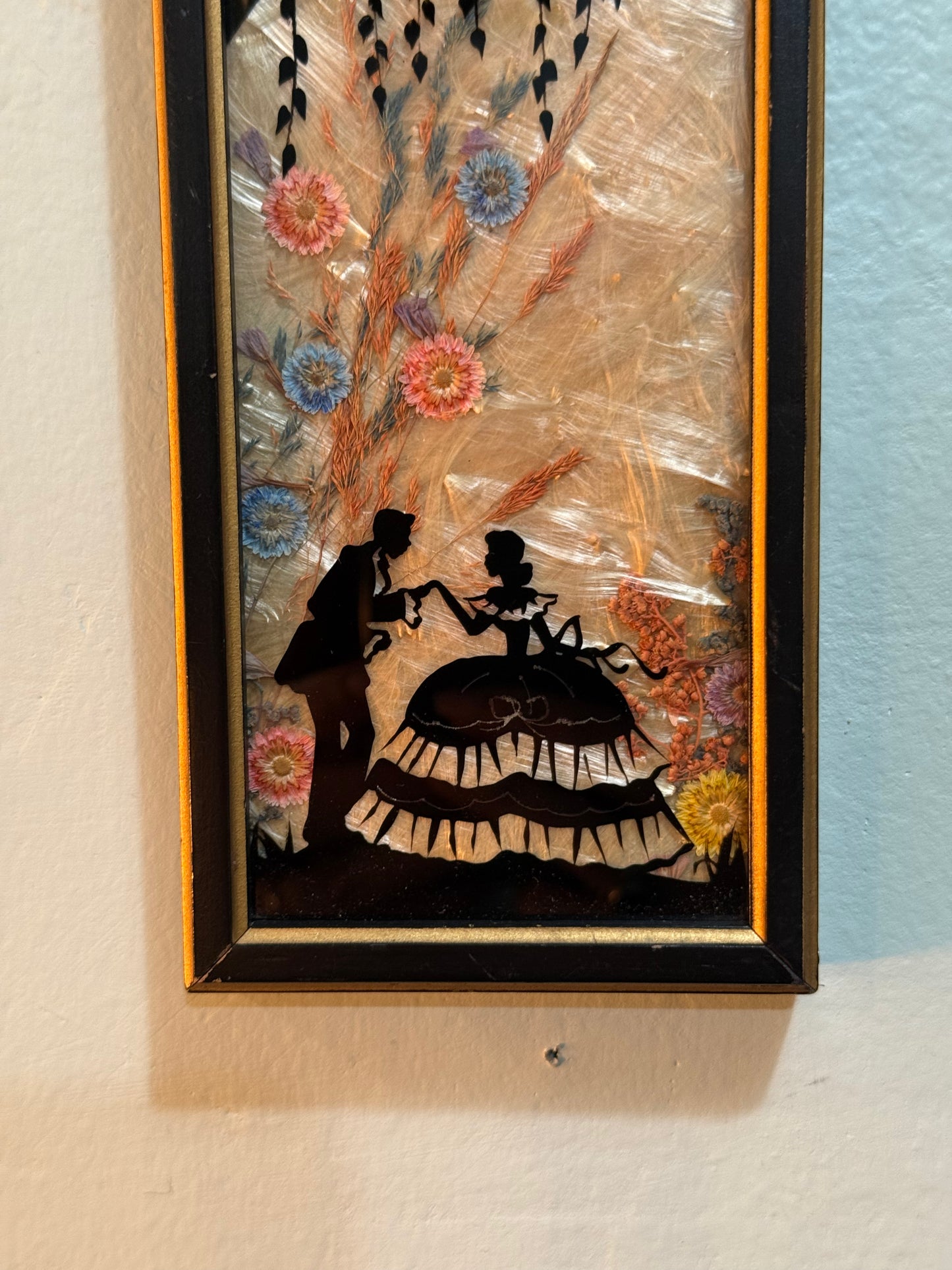 Antique Milkweed Black Framed Couple Kiss Hand