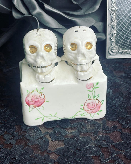 Antique Skull Nodder Salt & Pepper Set - Loved To Death