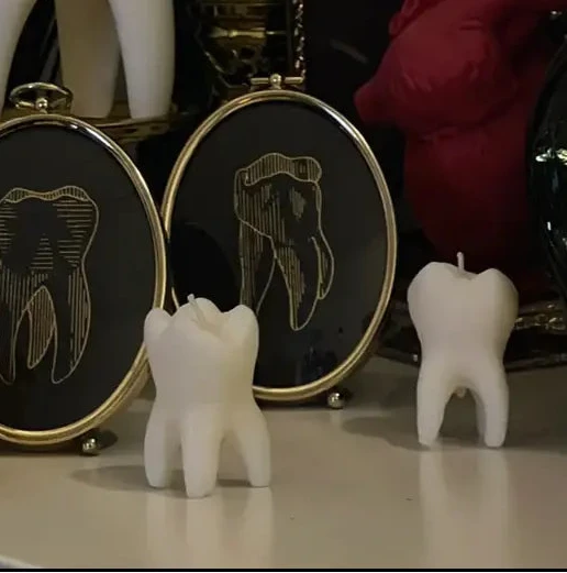 Mini Tooth Candle