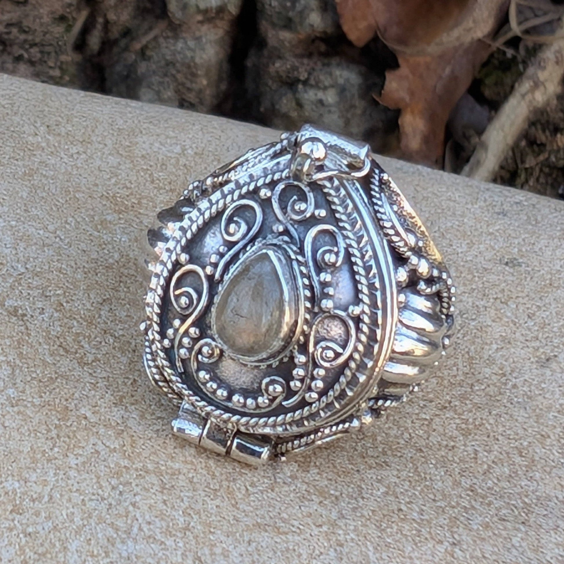 Large Poison Ring in Sterling Silver with Teardrop Gemstone - Loved To Death