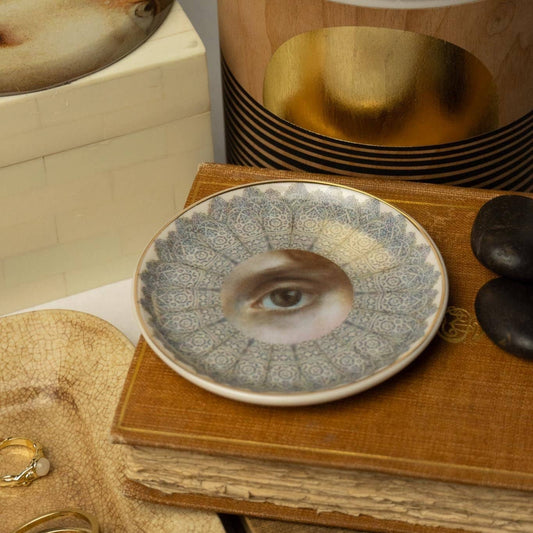 Secret Lover Female Round Ceramic Dish - Loved To Death
