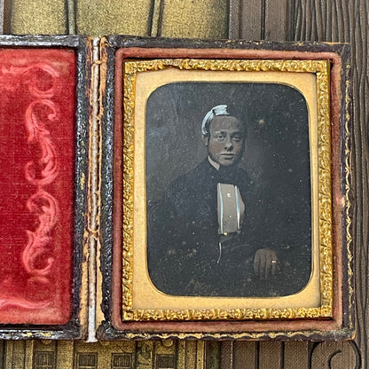Victorian Framed Man Ambrotype In Case - Loved To Death