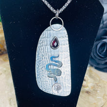 Load image into Gallery viewer, { Slyther } Sterling Labradorite Necklace

