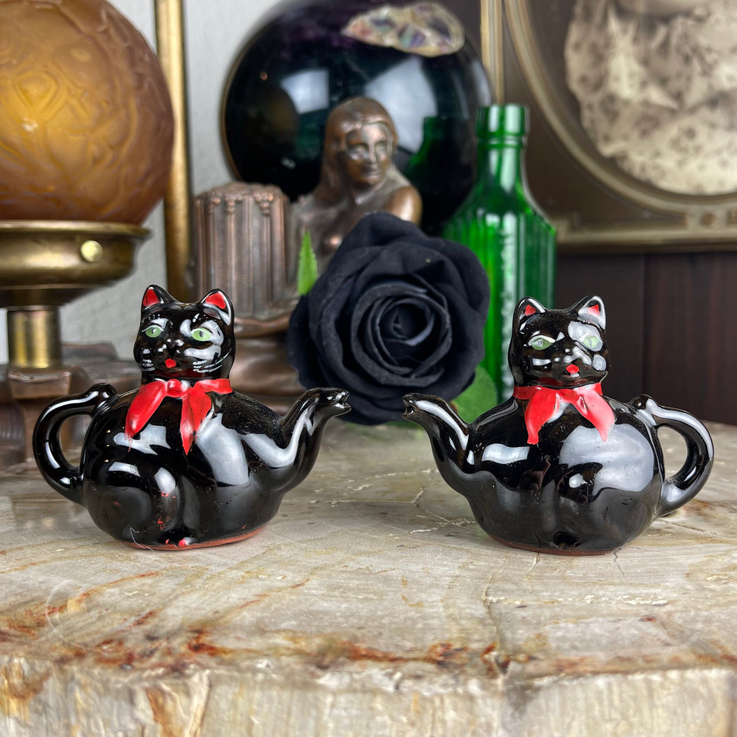 Antique Black Cat Teapot Salt & Pepper Shakers